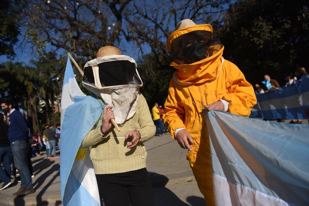 PROTESTA EN LA PLAZA URQUIZA. Foto de LA GACETA / Juan Pablo Sánchez Noli