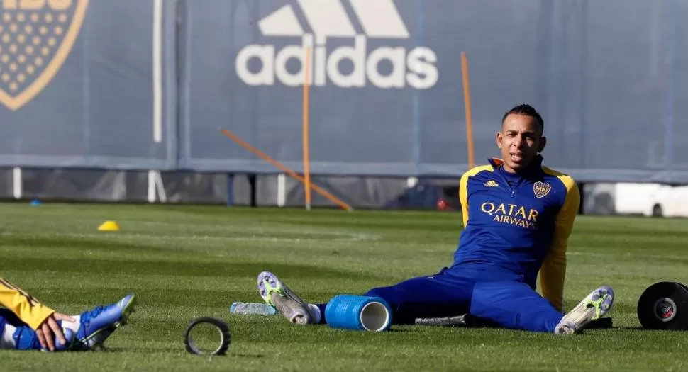 CLAVE. Sebastián Villa tratará de imponer su desequilibrio frente a Sarmiento de Junín. foto de Archivo