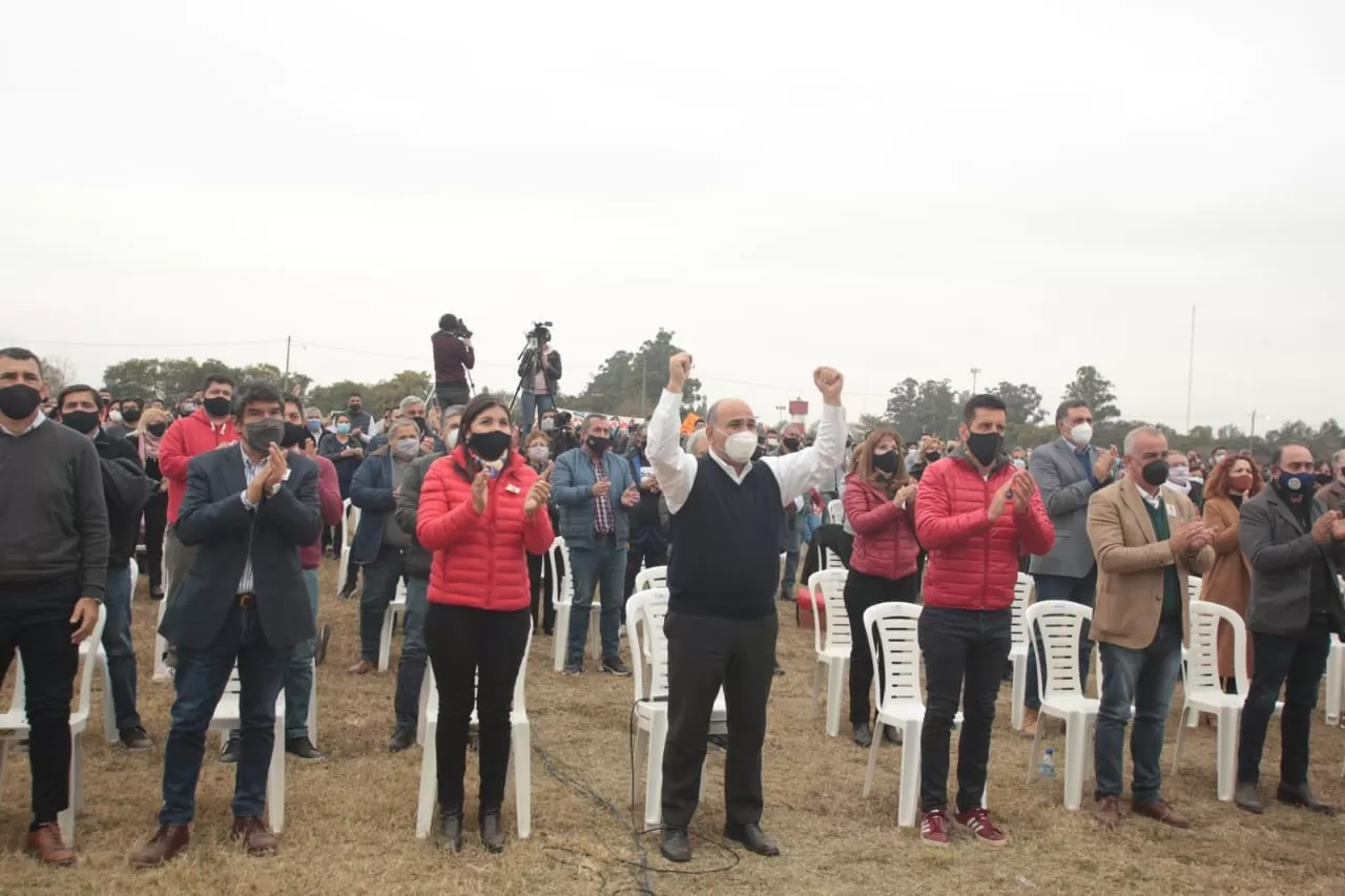 EN EL HIPÓDROMO. Twitter @Javier_noguera