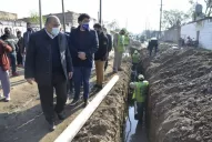 Manzur recorrió obras de agua y de cloacas en barrio Alejandro Heredia