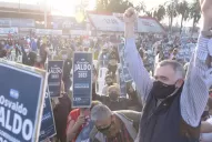 Pancartas para 2023, la campera azul de un legislador y qué dijo Jaldo sobre la lista única