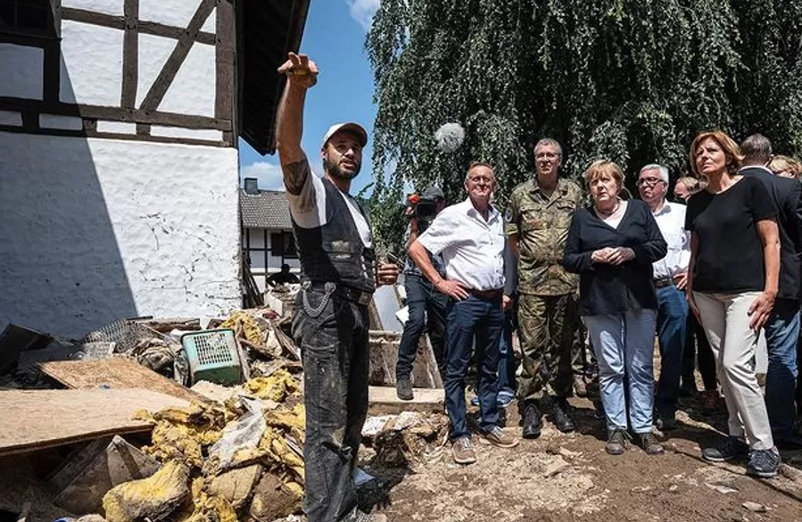 ALEMANIA. Angela Merkel visitó las zonas afectadas por las tormentas. Foto tomada de Instagram: bundeskanzlerin