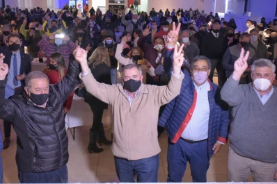 Jaldo se reunió con vecinos y dirigentes de Yerba Buena