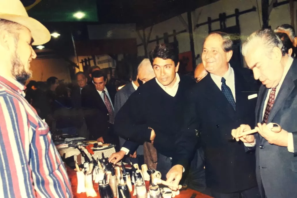 EX INTENDENTE. Oscar Paz, junto a Antonio Domingo Bussi. FOTO DE ARCHIVO LA GACETA