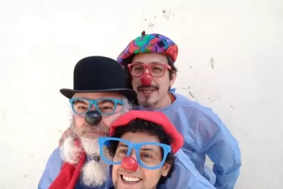 Obras de clown en vivo y por la pantalla