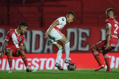 River le ganó a Argentinos Juniors y pasó a cuartos de final de la Libertadores