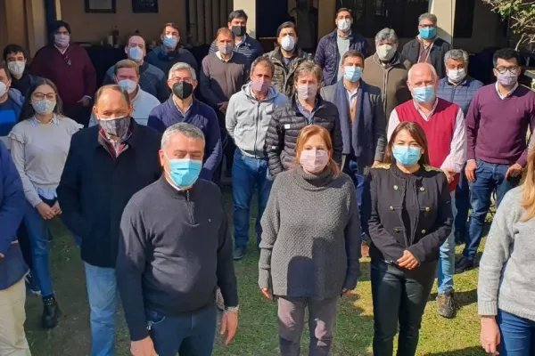 Cano y Elías de Pérez cierran filas con un sector del radicalismo: ¿quiénes estuvieron?