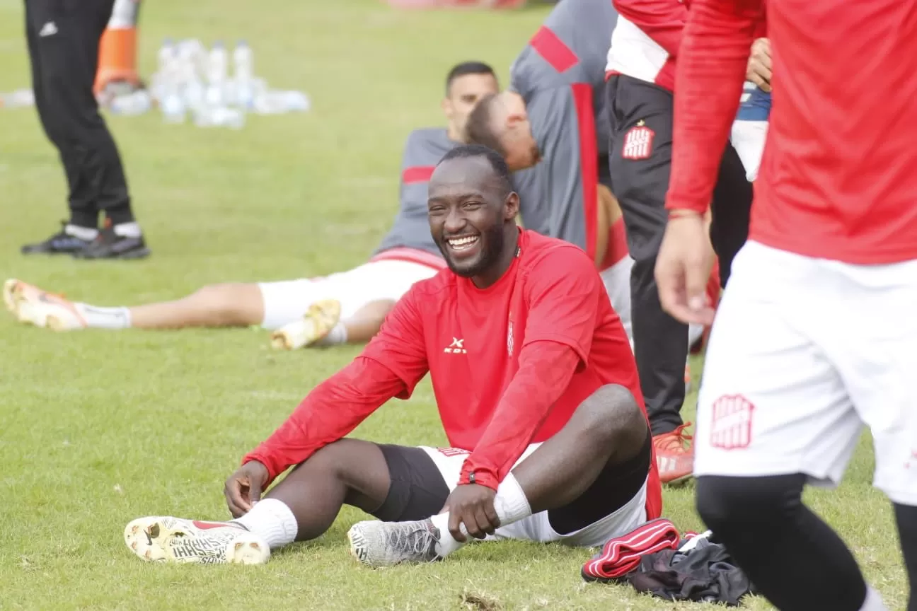 CONFIANZA. José Sinisterra trajo su talento a Tucumán. Foto de Prensa CASM