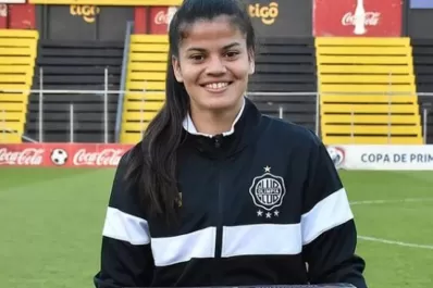 Polémica en Paraguay: un club de fútbol le regaló un juego de ollas a la mejor jugadora