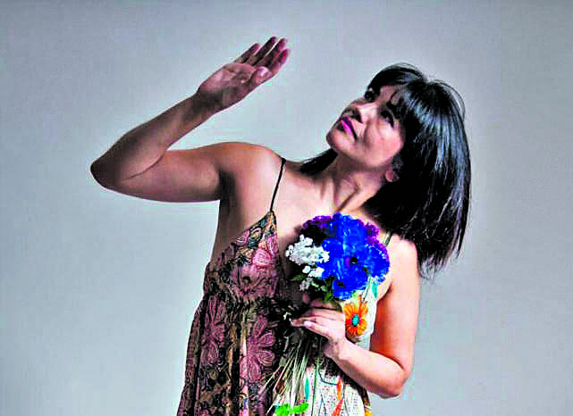 Actúan referentes locales y nacionales del folclore