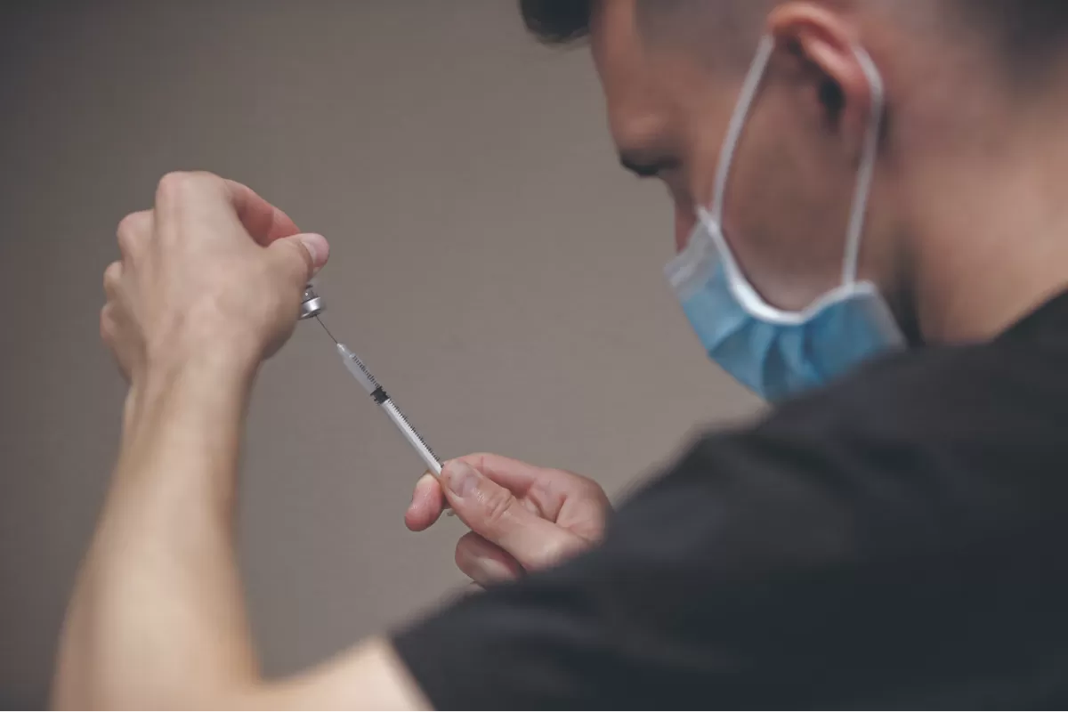 Influencers europeos revelaron una “campaña antivacunas”  