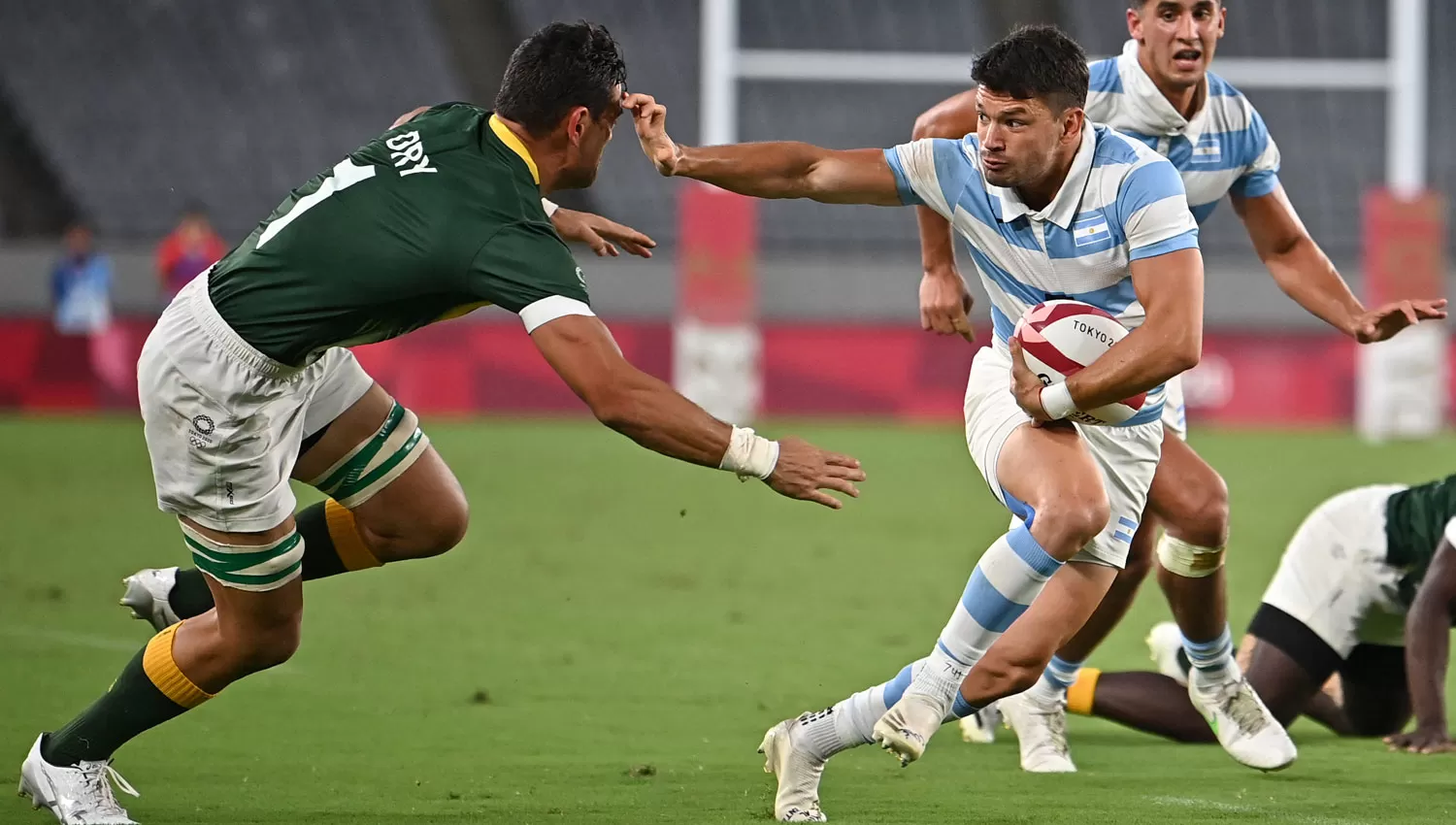 UN PASO MÁS. Los Pumas 7's derrotaron a Sudáfrica y se ilusionan con seguir haciendo historia.