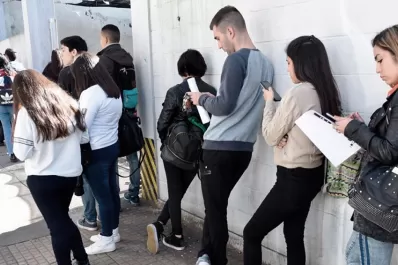 El Gobierno lanza un programa para impulsar la inserción laboral de jóvenes en pymes