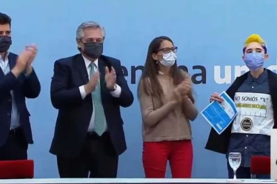 Las personas que tramiten el DNI no binario podrían tener problemas para viajar a otros países