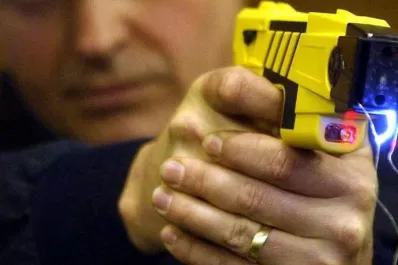 El Gobierno autorizó la importación de pistolas Taser para la policía de la Ciudad de Buenos Aires