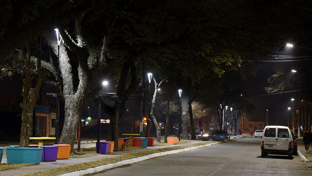 INAUGURACIÓN. El boulevar Poviña se luce con colores y con una nueva iluminación.