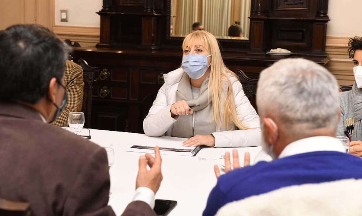 Rossana Chahla en reunión de Gabinete