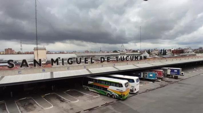 Quedaron habilitados los viajes en micro de larga distancia con fines turísticos
