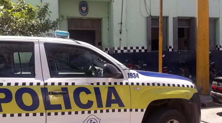 En Famaillá secuestraron ladrillos de marihuana y el dueño de casa quedó detenido