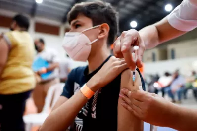 Vacunas: se abrió la inscripción para menores de entre 12 y 17 años con patologías de base