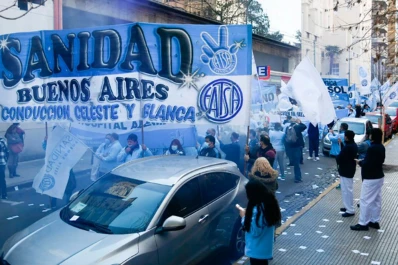 Sanidad acordó un 45% de aumento en 4 tramos y levantó huelga y marcha del 4 de agosto