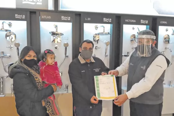 Marcelo Eduardo Ríos compró cerámicos para su cocina en Zerámiko