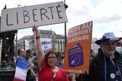 Francia: al menos 76 detenidos durante las protestas contra el certificado de vacunación
