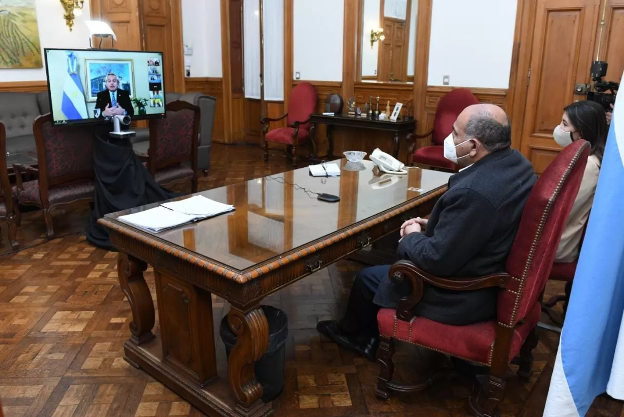 VIA VIRTUAL. Manzur participó del relanzamiento del plan Ahora 12.