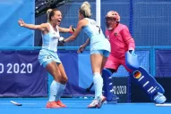 Las Leonas ganaron y lucharán por una medalla