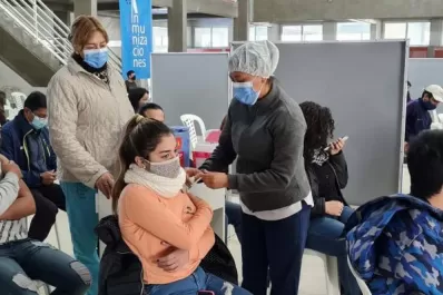 Arrancó en Tucumán la vacunación para 32.000 adolescentes de 12 a 17 años