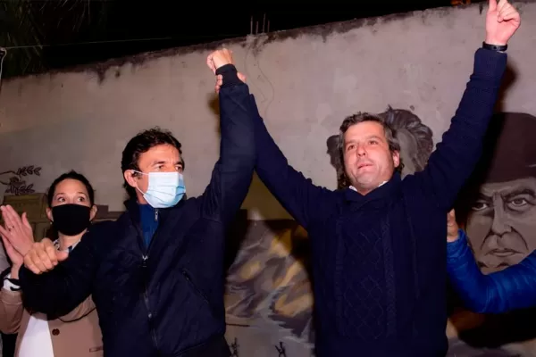 Campero y Sánchez pedirán licencia en sus municipios días antes de las PASO