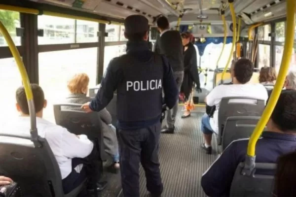 Jujuy: la Policía controlará el carnet de vacunación en el transporte urbano