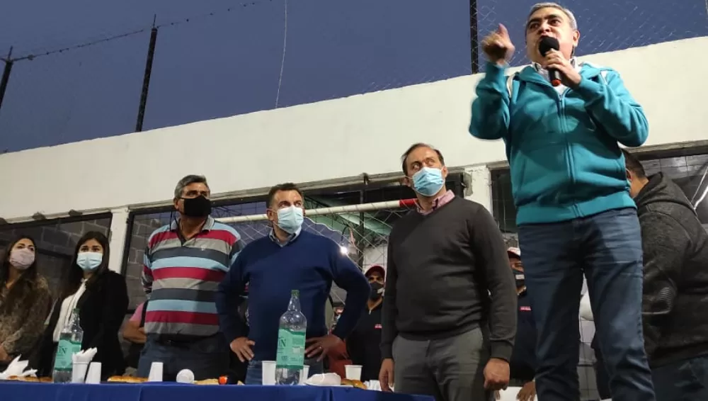 EN CAMPAÑA. El intendente de San Miguel de Tucumán, Germán Alfaro, hizo proselitismo en Concepción.