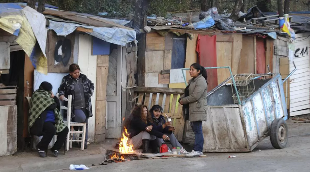 Prioridad en la vacunación: los indígenas, indigentes y migrantes 