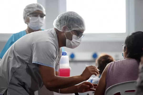 Combinación de vacunas: Tucumán deberá replantear el plan de inoculación