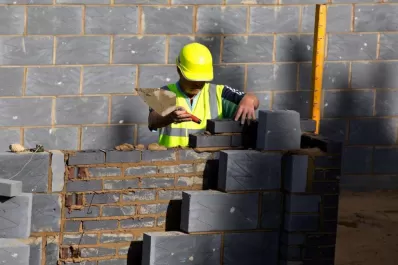 Se recupera la construcción: creció 6,8% mensual y 28,6% interanual en junio