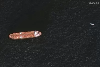 El ataque a un buque petrolero