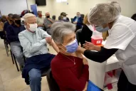 Los mayores se volcaron a recibir su dosis de Moderna