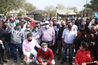 Cientos de familias de 7 de Abril ya cuentan con una red de agua potable y un cajero