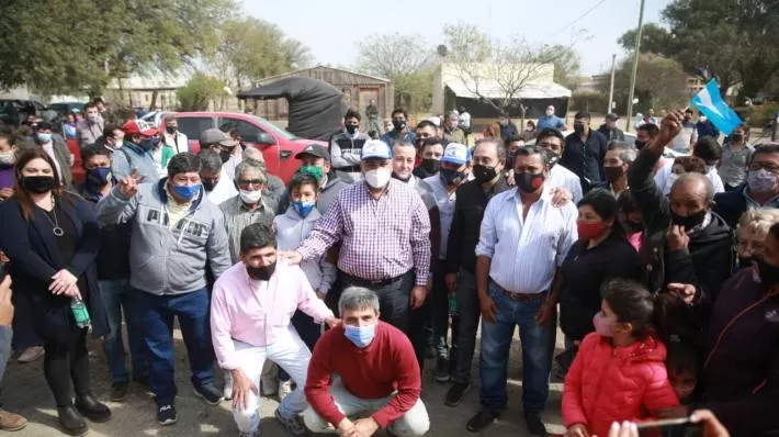 Cientos de familias de 7 de Abril ya cuentan con una red de agua potable y un cajero 