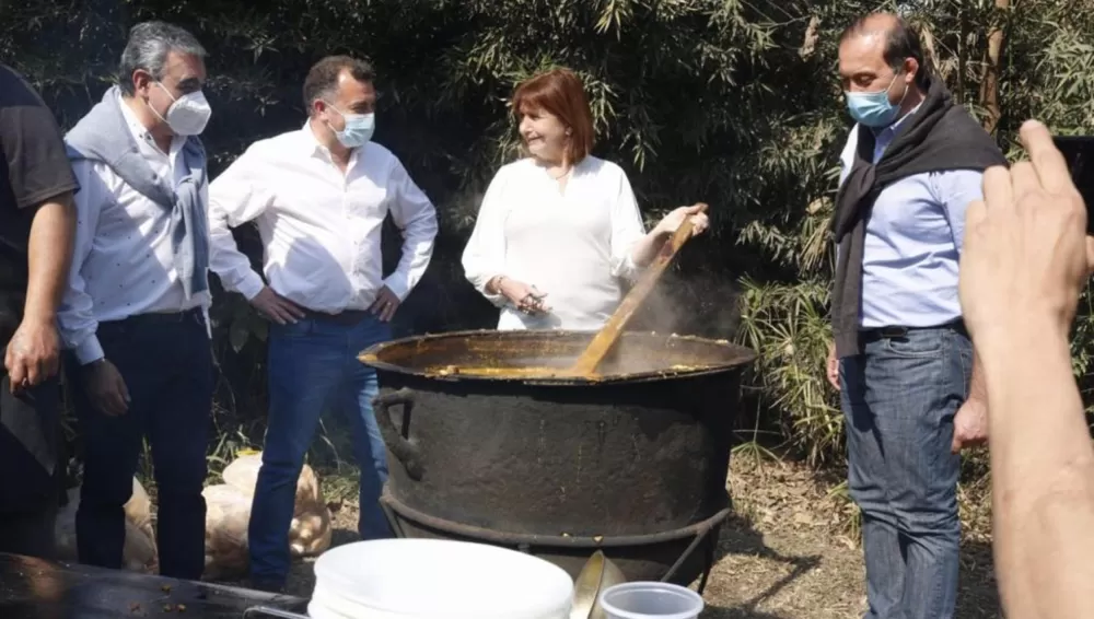 RECORRIDA. La presidenta del PRO en el país, Patricia Bullrich, inauguró una sede del alfarismo en Concepción.