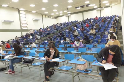 Ciencias Económicas vuelve hoy a las aulas
