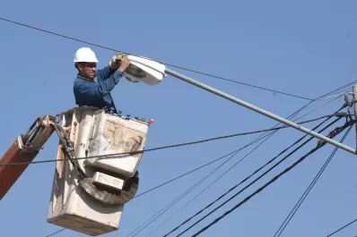 Robaron cables por un valor de $ 20.000 en distintos puntos de la capital tucumana