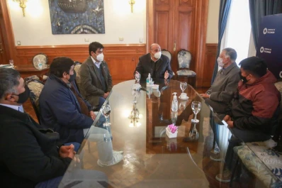 Manzur analizó el avance de obras públicas con referentes de la sección Oeste