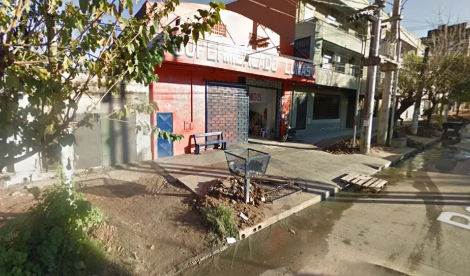 Encerraron al guardia de un supermercado, golpearon al dueño y se llevaron $ 1 millón