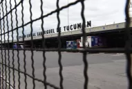 Llegó desde España, en la terminal se negó a hacer un hisopado y luego lo aprehendieron