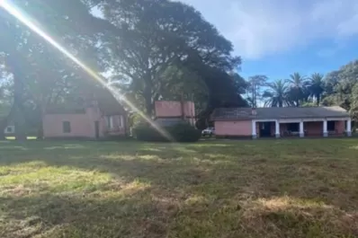 Un casero fue golpeado y maniatado por 15 hombres