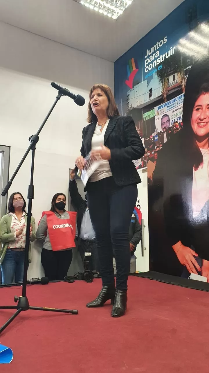 ESPALDARAZO. La titular del PRO nacional inauguró dos sedes. 