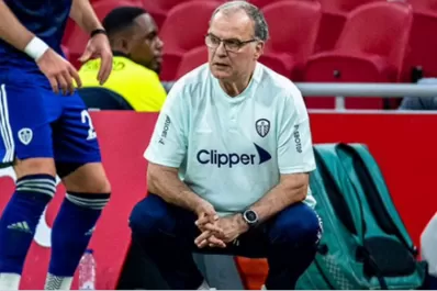 Bielsa renovó contrato con Leeds y seguirá en la Premier League