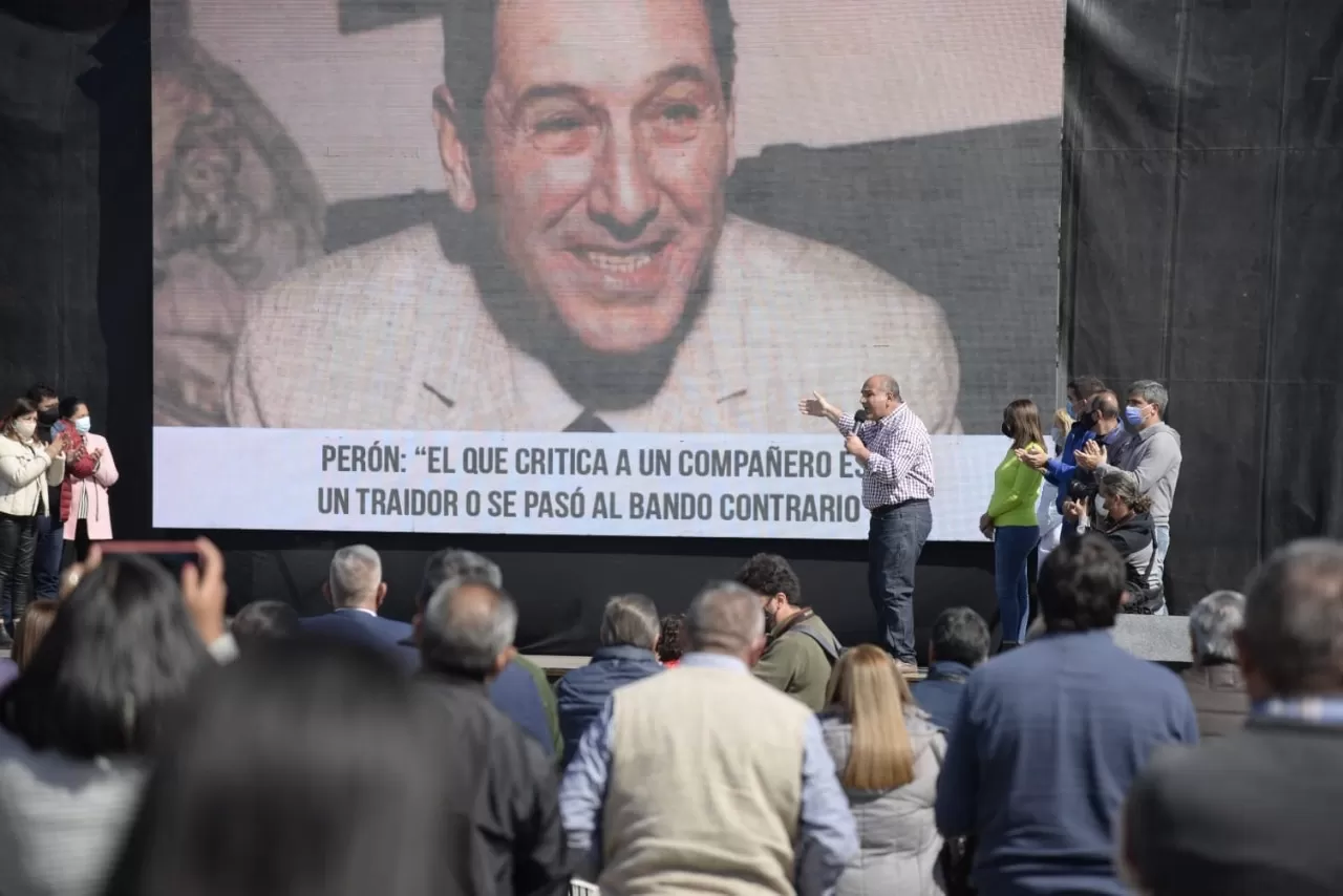 LA CITA DEL FUNDADOR PARTIDARIO. Durante el acto en el Hipódromo, Manzur se apoyó en una frase de Juan Domingo Perón para describir la actitud asumida por el jaldismo. 